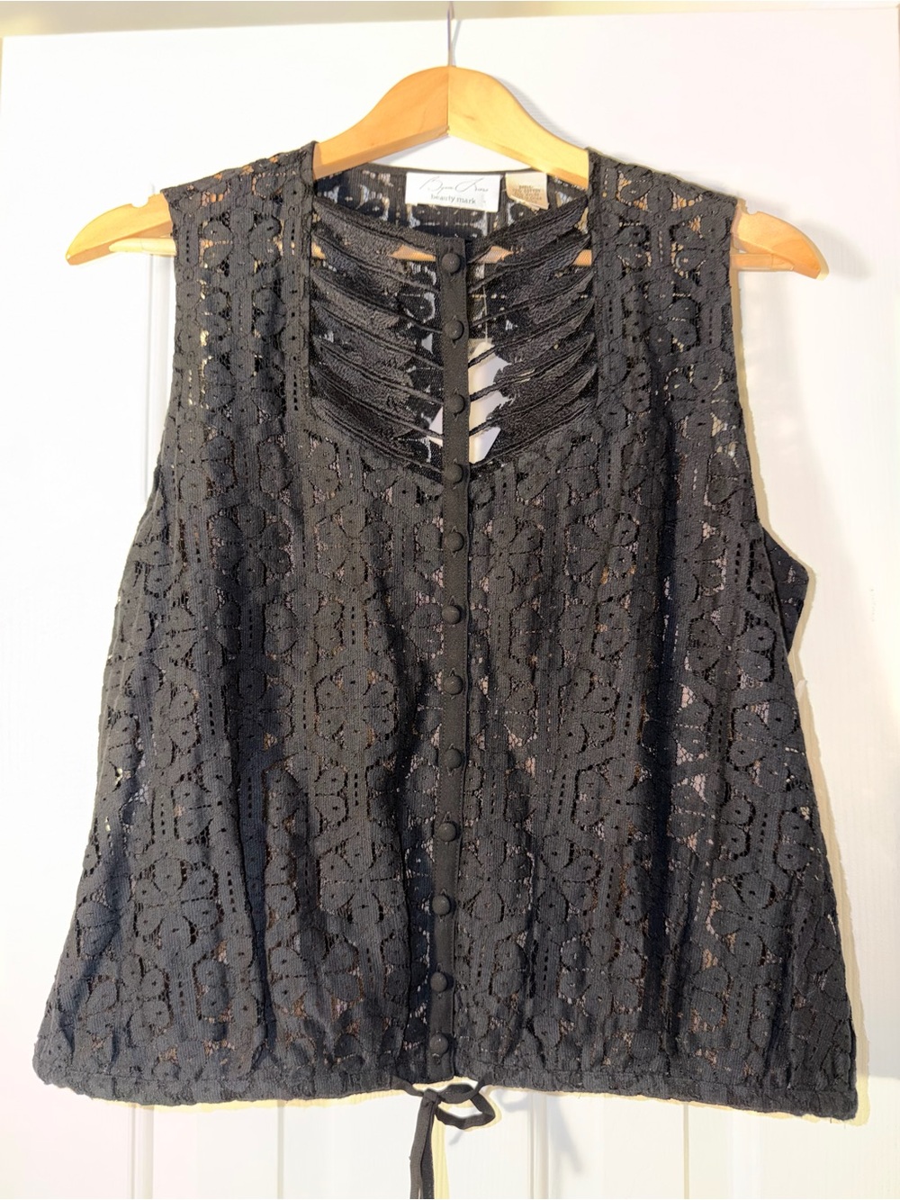 Byron Lars Beauty Mark Black Lace Button-Front Sleeveless Top Woman’s Sz 10